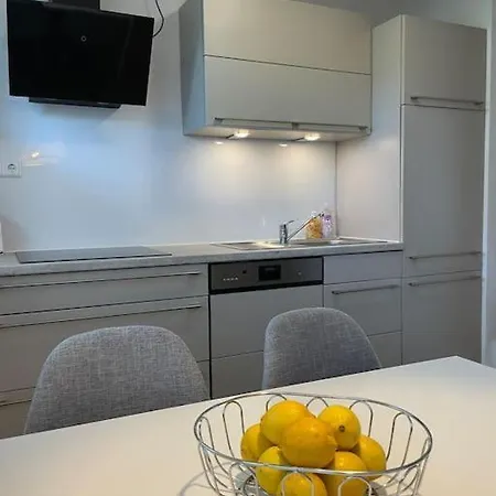 Messe Apartment *